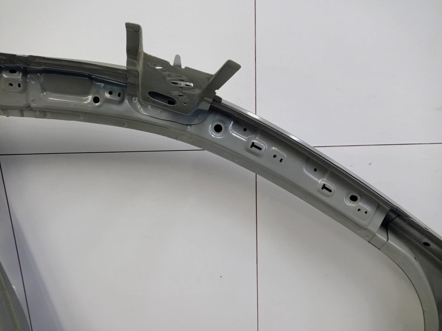 Кузовной элемент