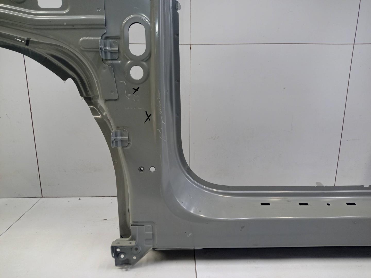 Кузовной элемент