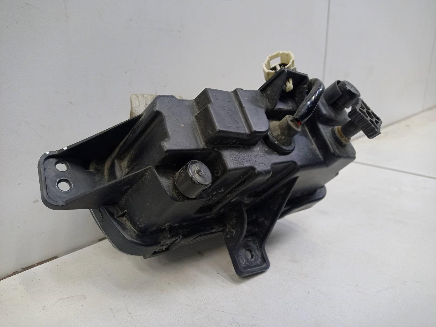 Фара противотуманная правая