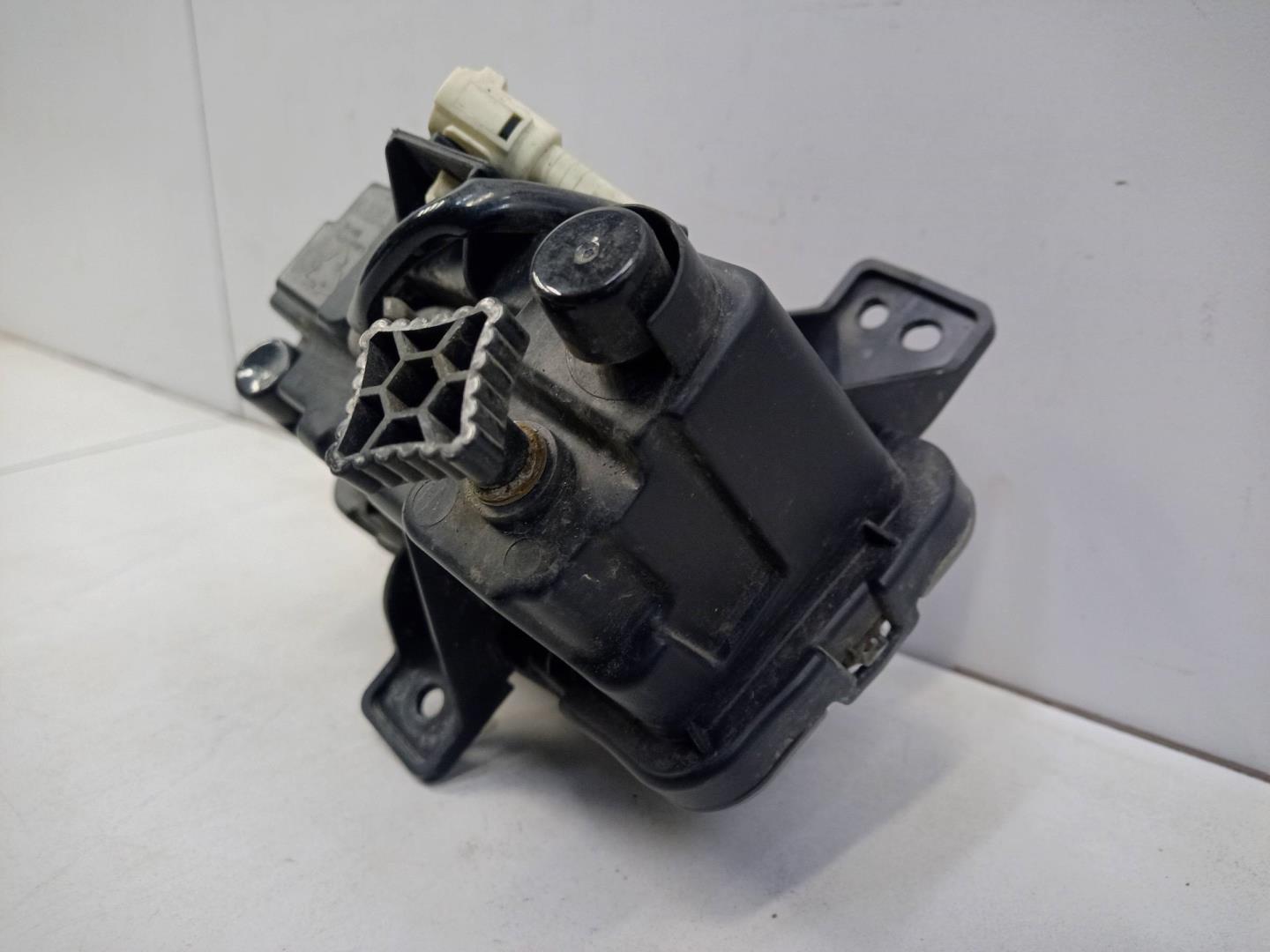 Фара противотуманная правая