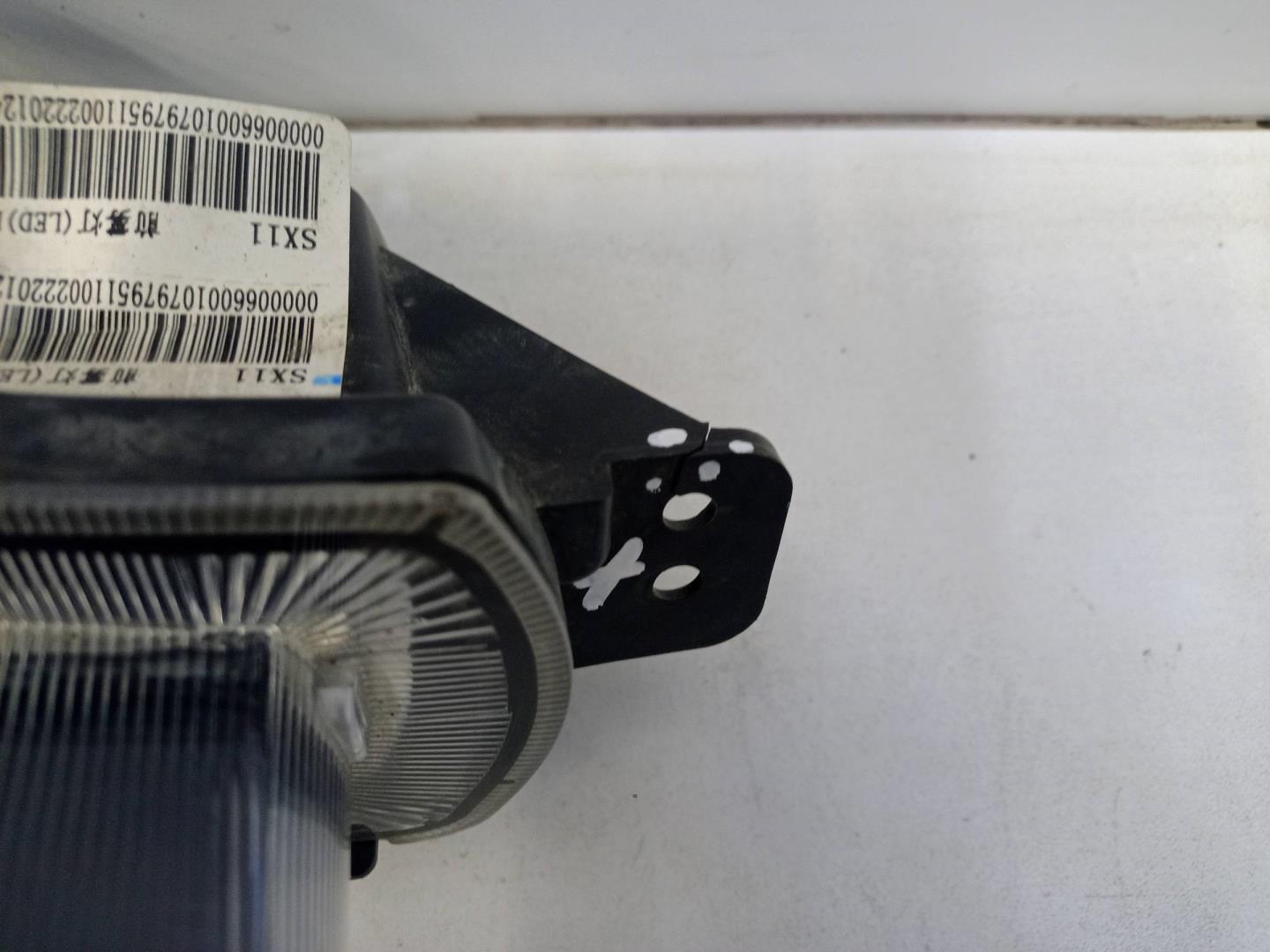 Фара противотуманная правая