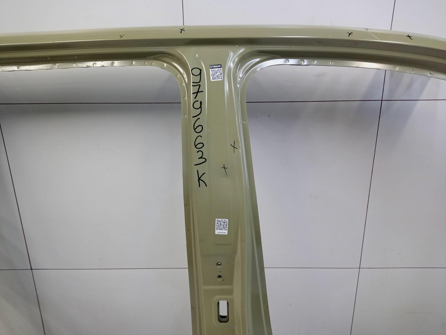 Кузовной элемент