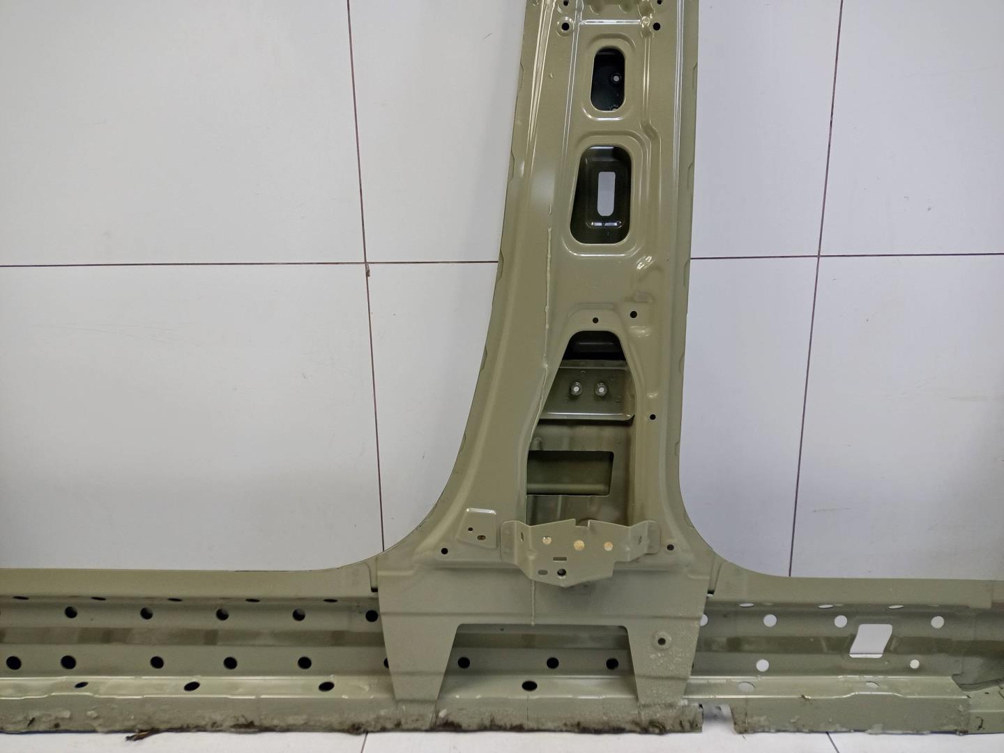 Кузовной элемент