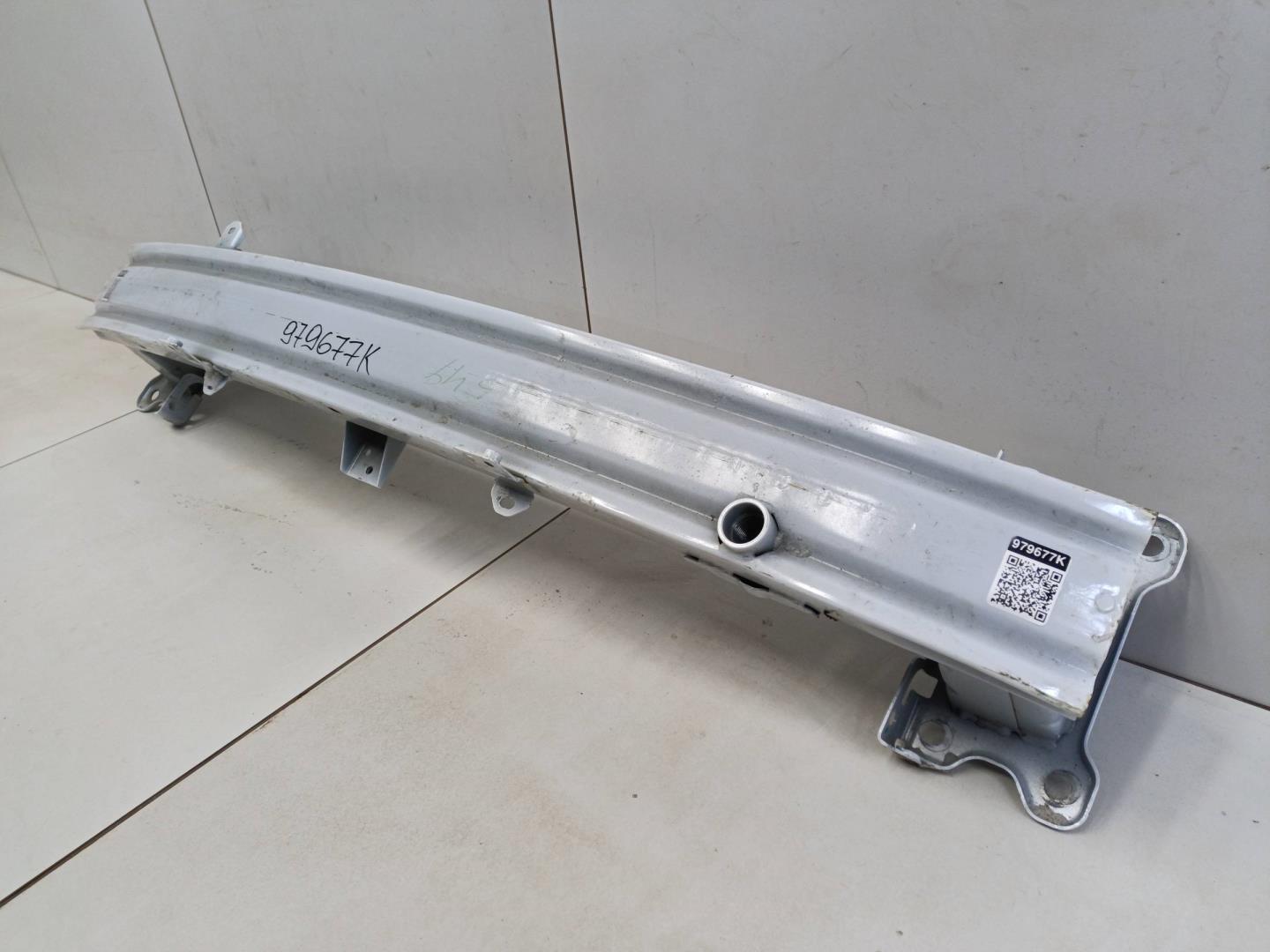 Усилитель переднего бампера