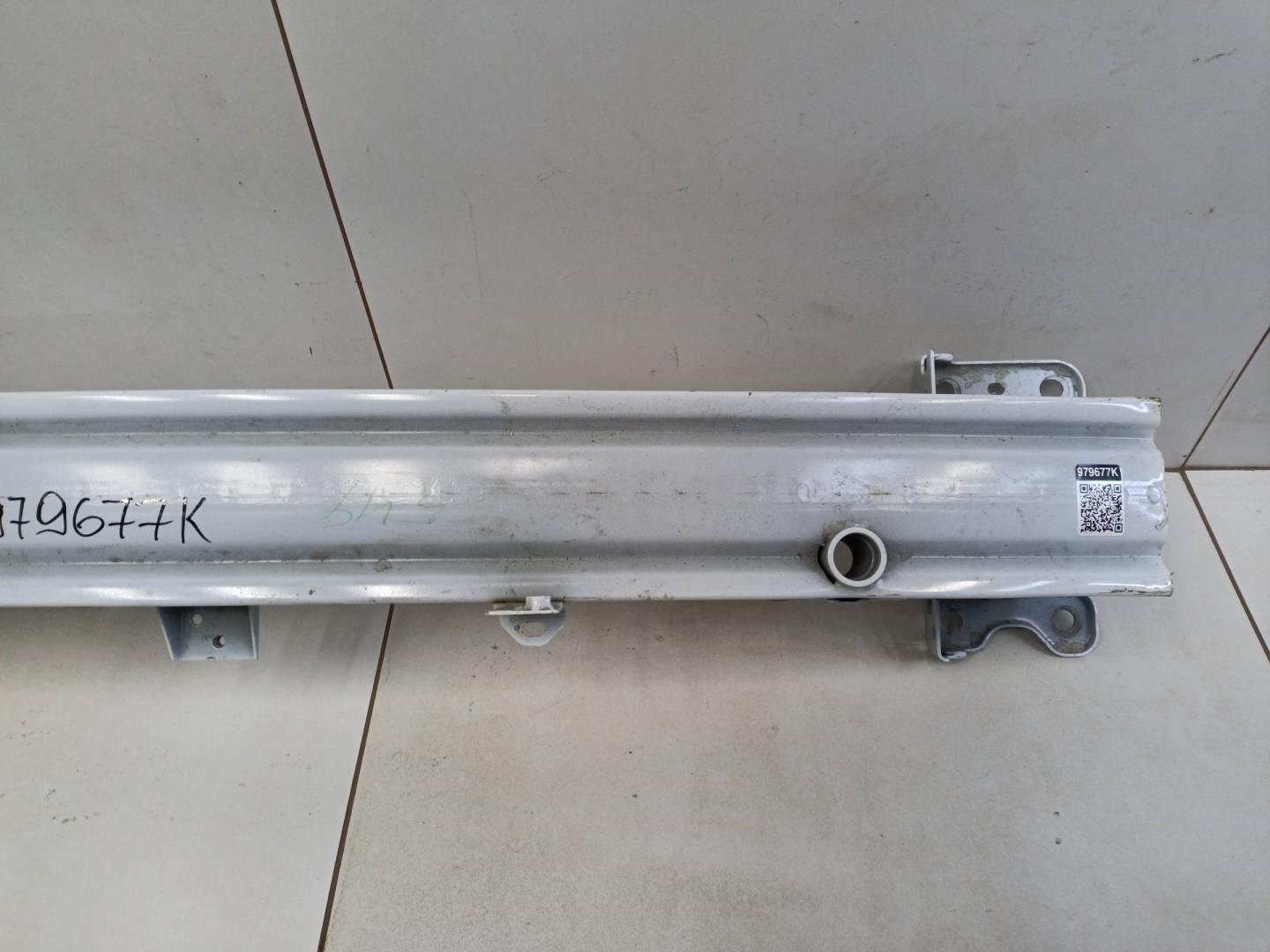 Усилитель переднего бампера