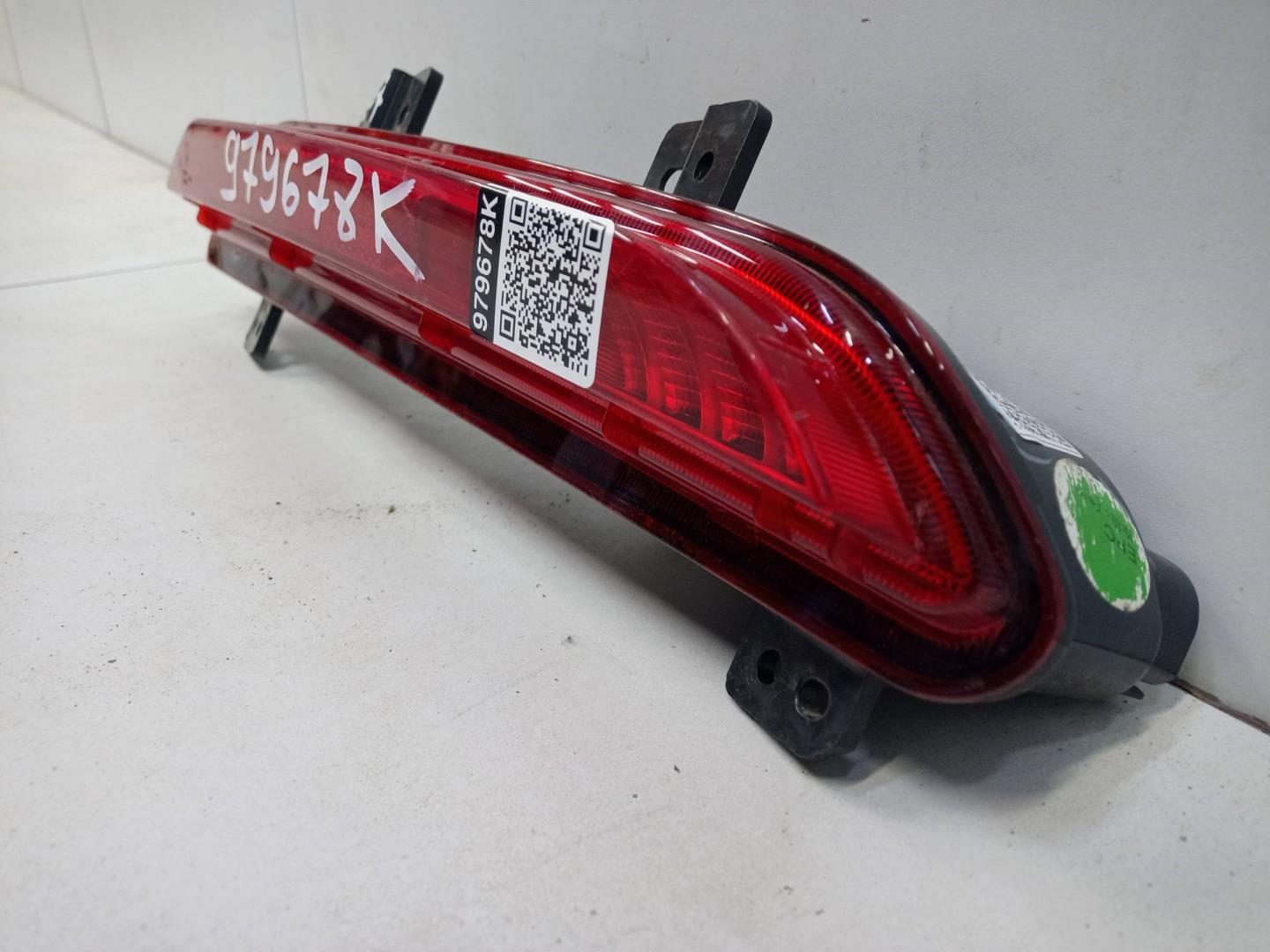 Фонарь задний в бампер правый