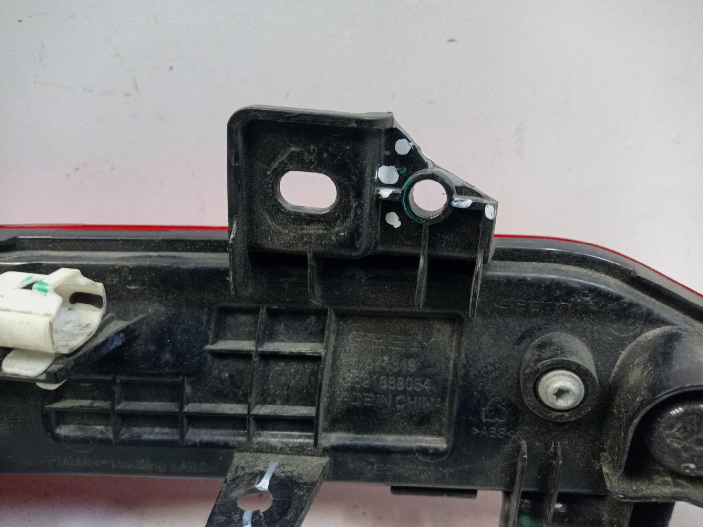 Фонарь задний в бампер правый