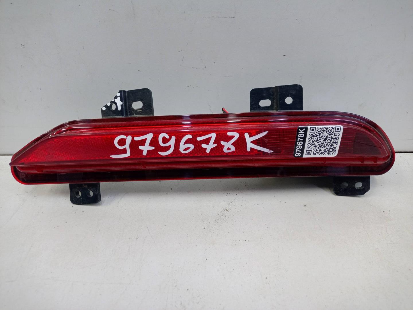 Фонарь задний в бампер правый