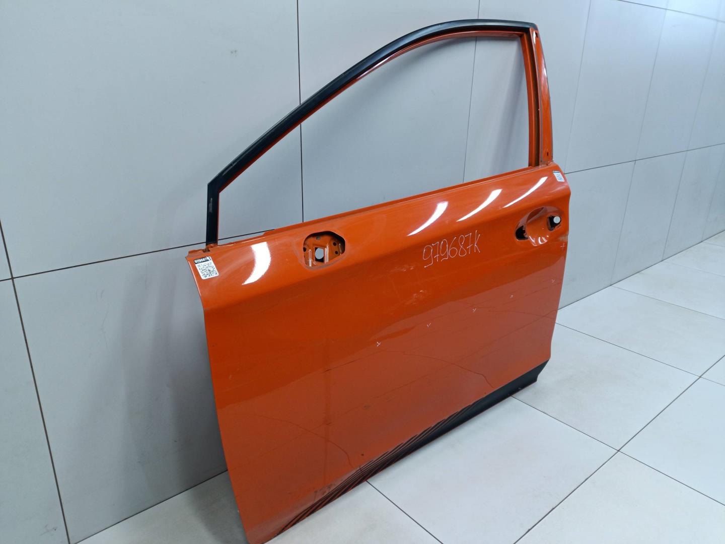 Дверь передняя левая