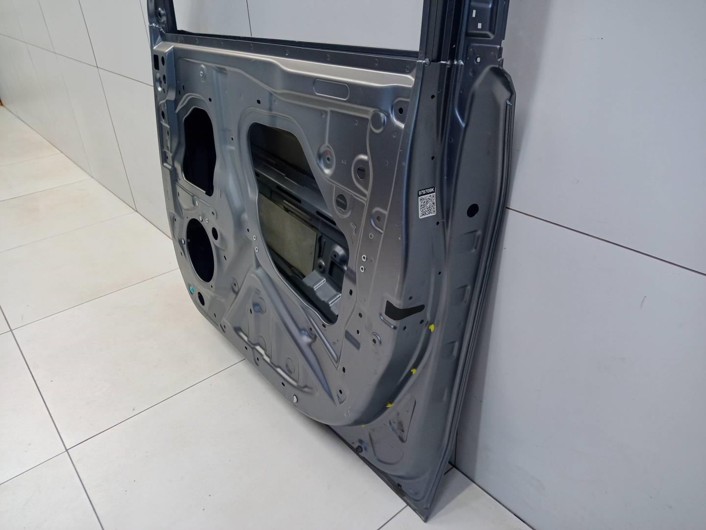 Дверь передняя правая