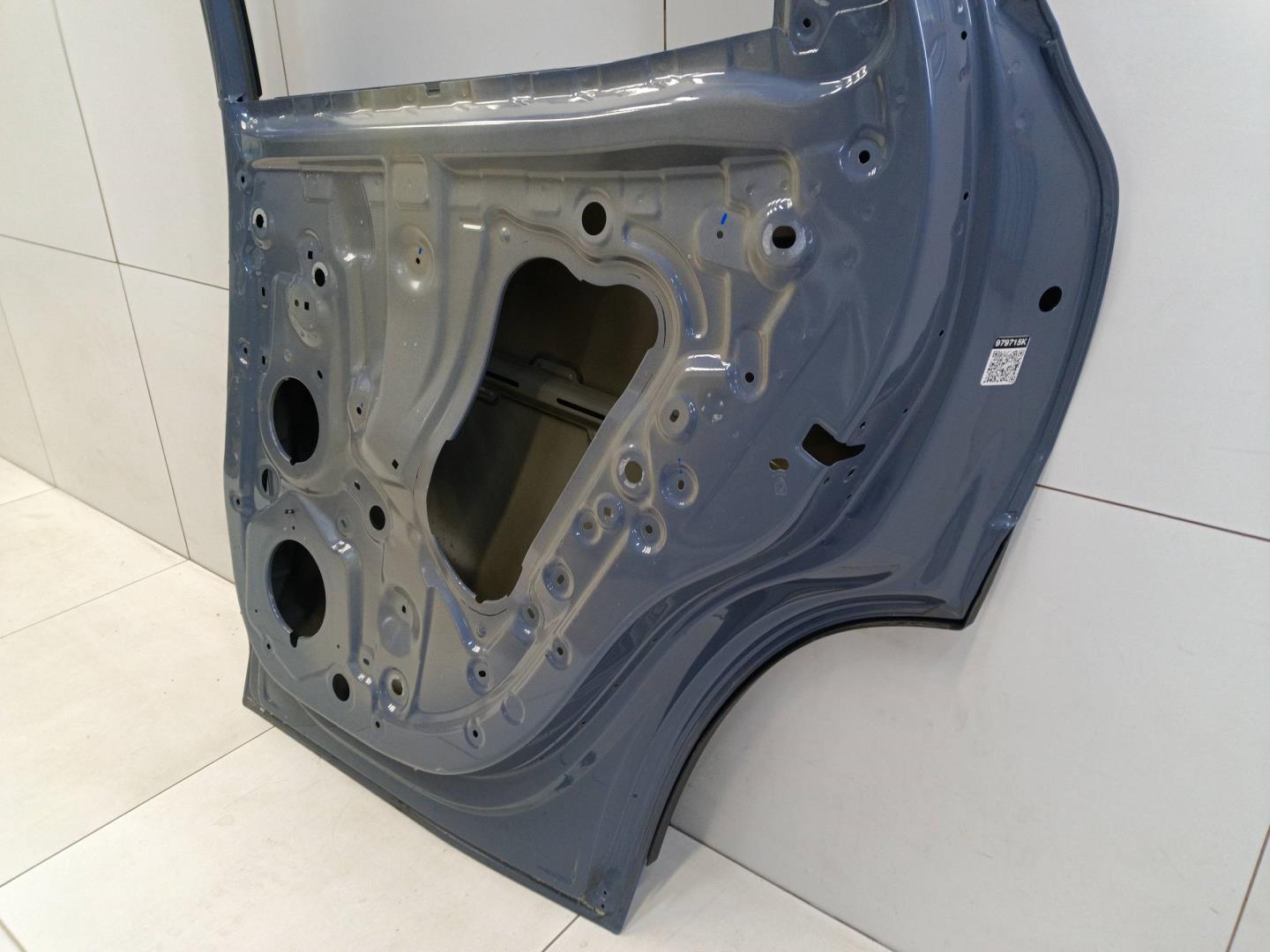 Дверь задняя правая