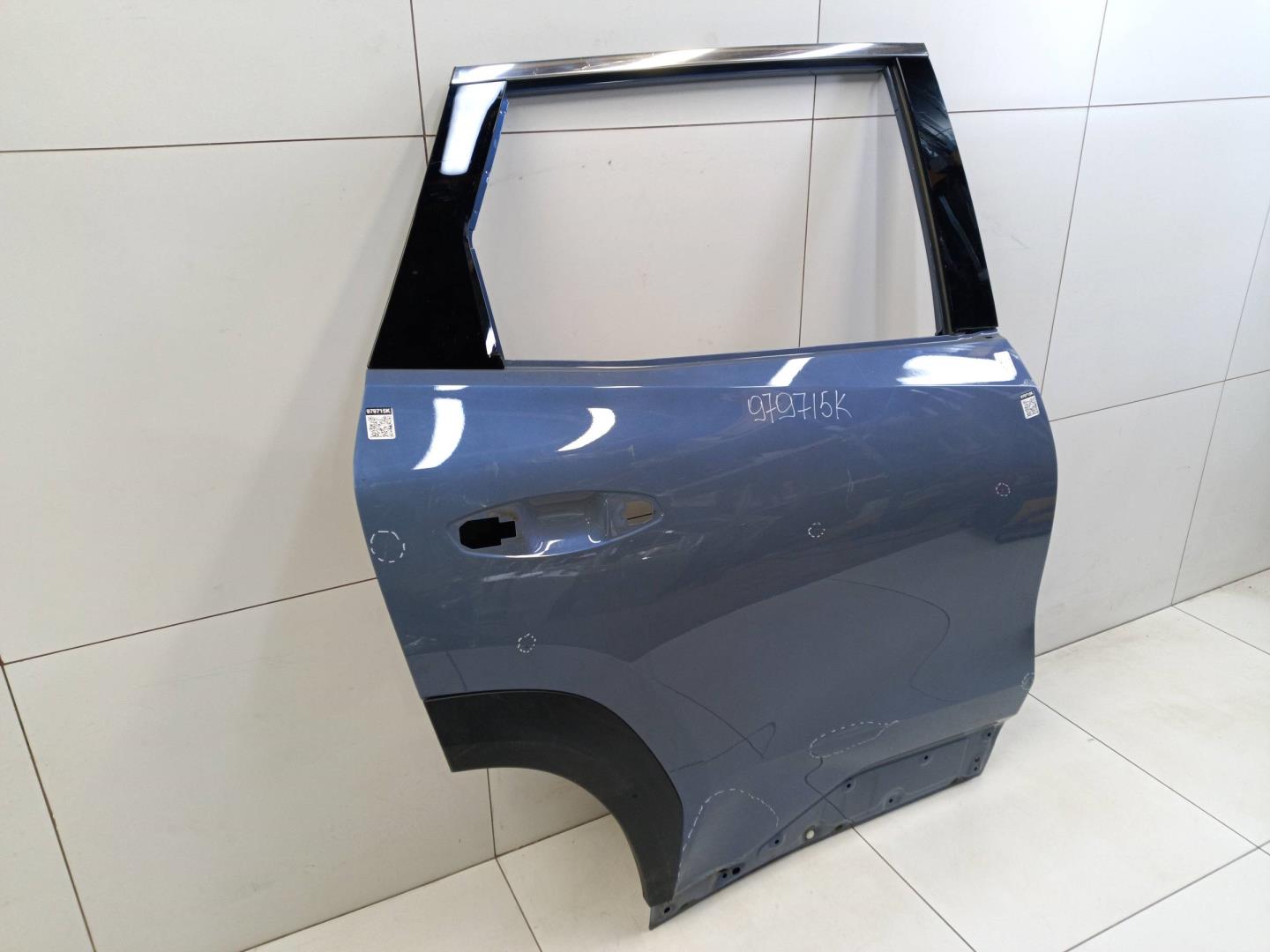 Дверь задняя правая