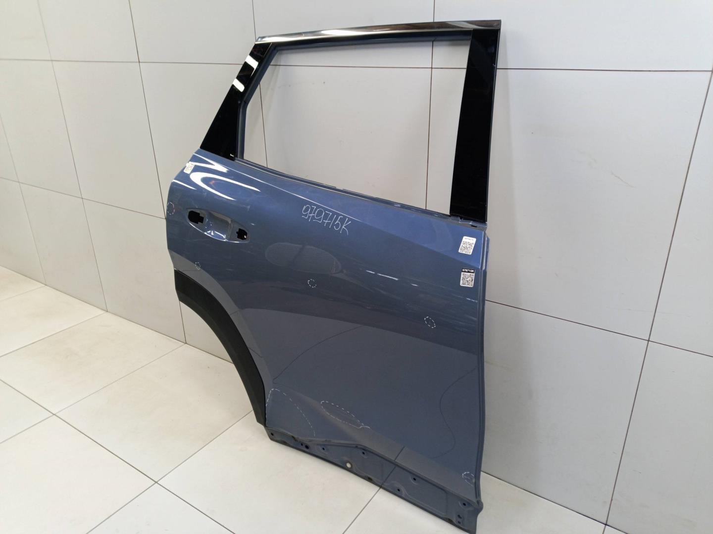 Дверь задняя правая