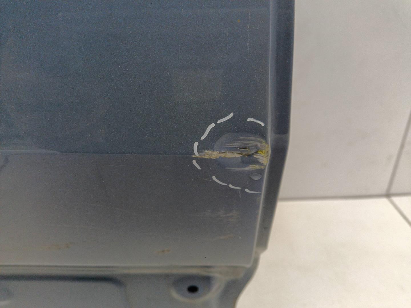 Дверь задняя правая