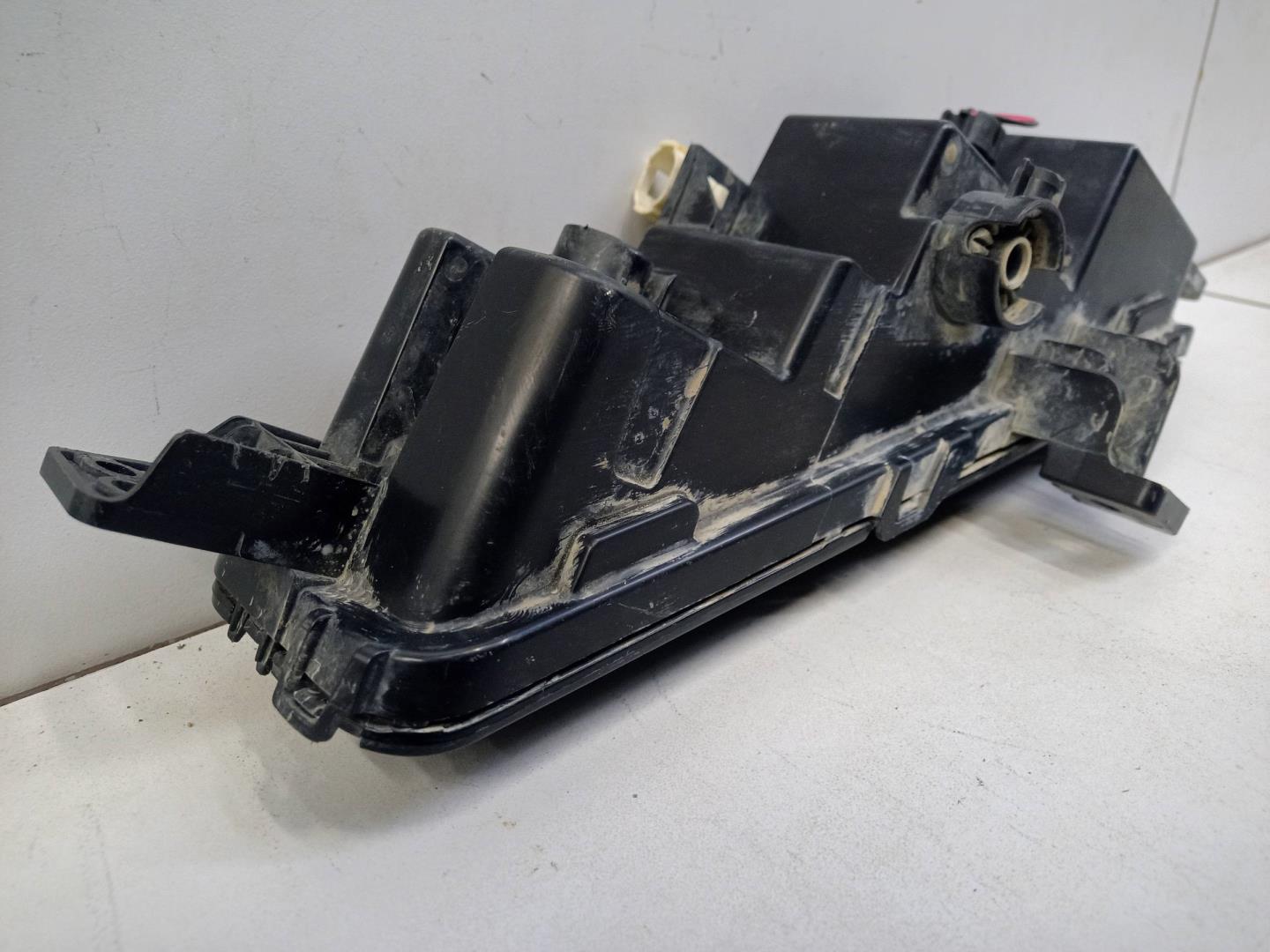 Фара противотуманная правая