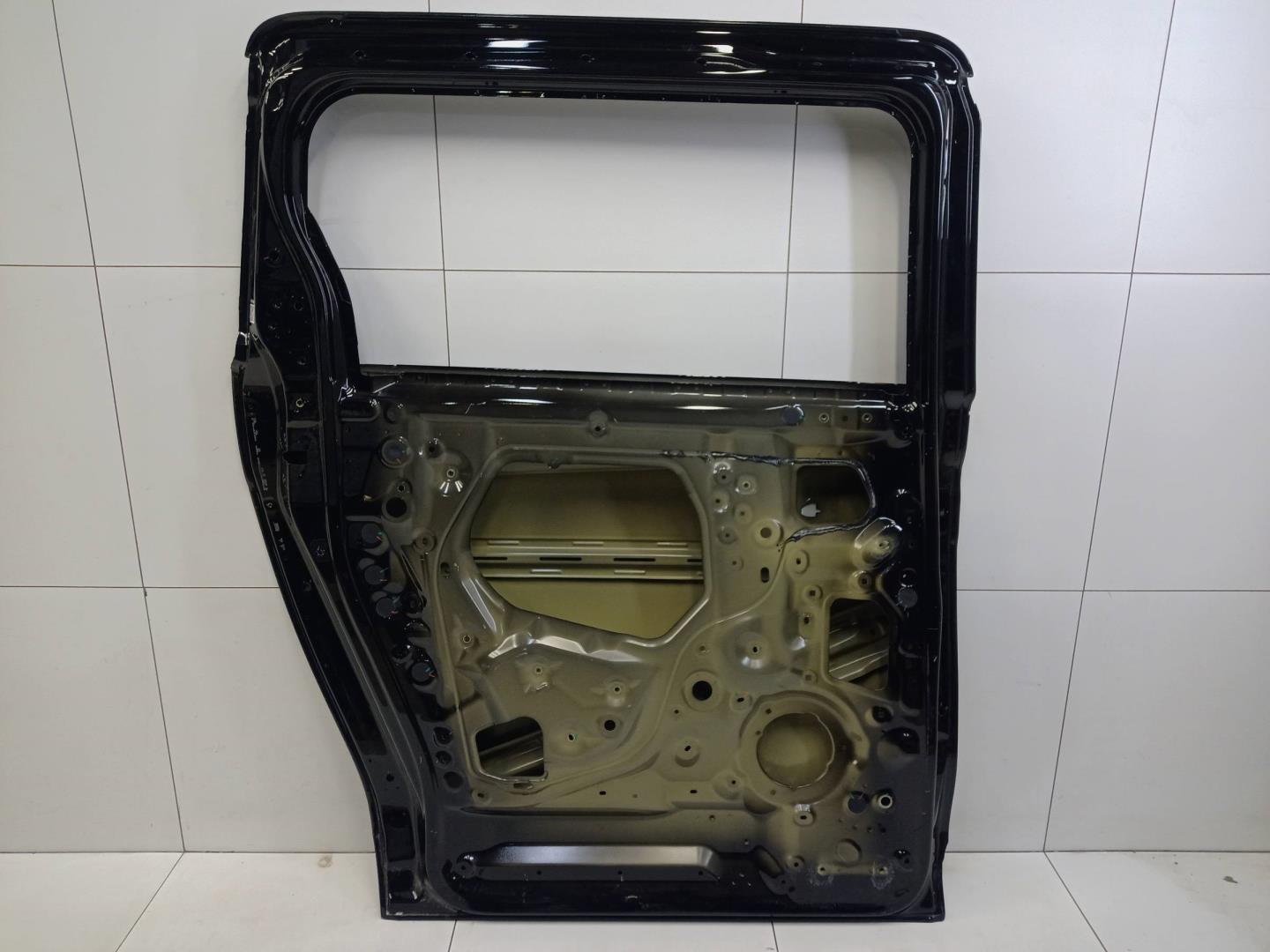 Дверь задняя левая