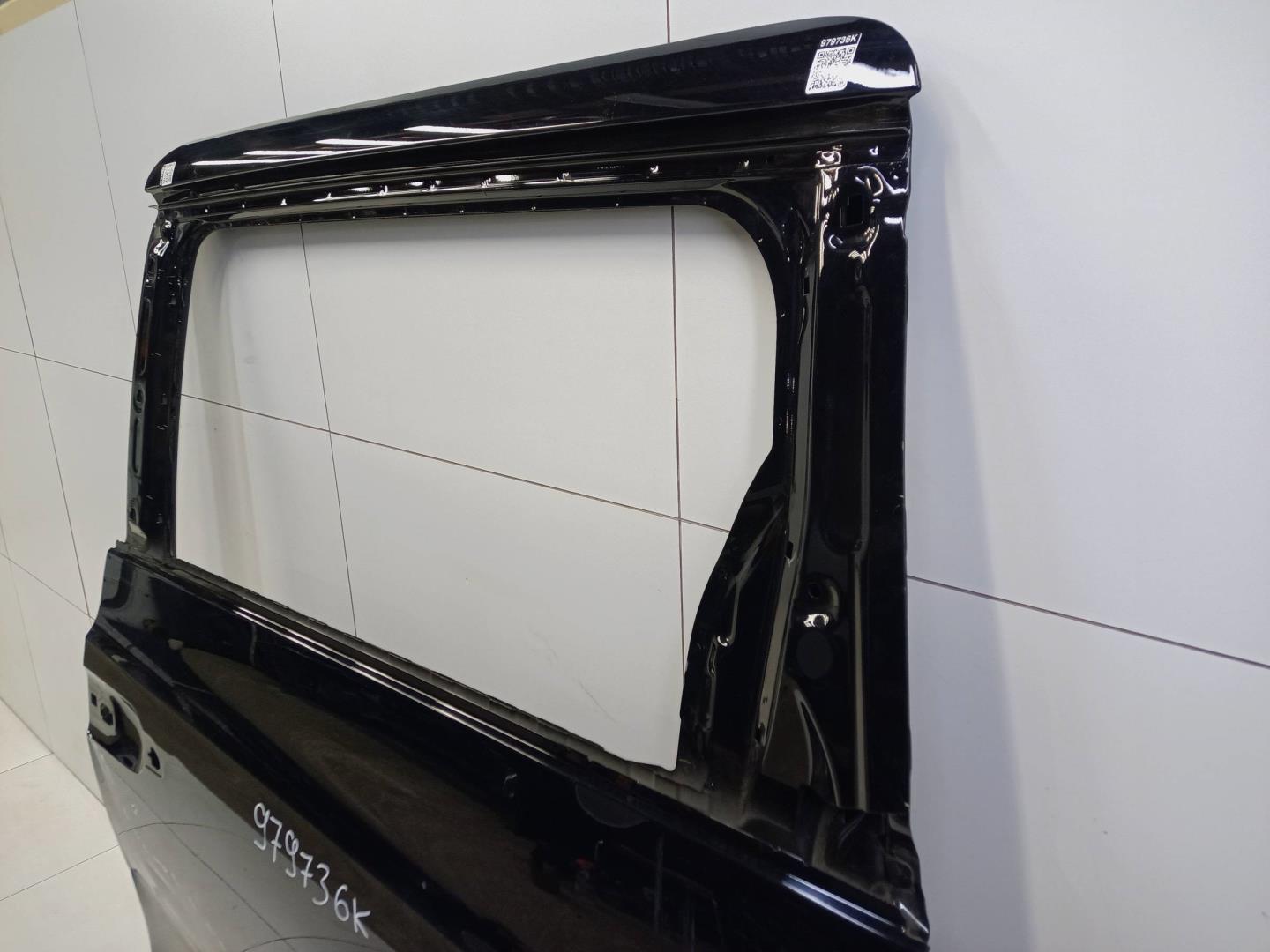 Дверь задняя левая