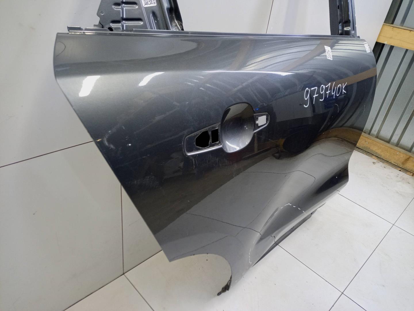 Дверь задняя правая