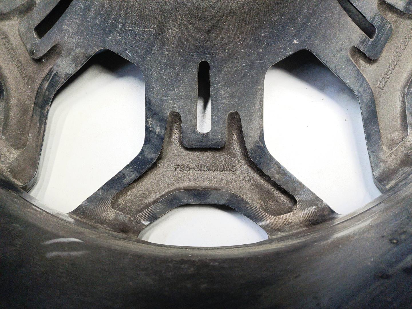 Диск колесный литой легкий сплав