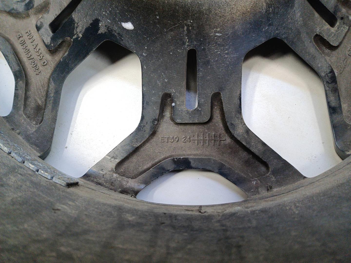 Диск колесный литой легкий сплав