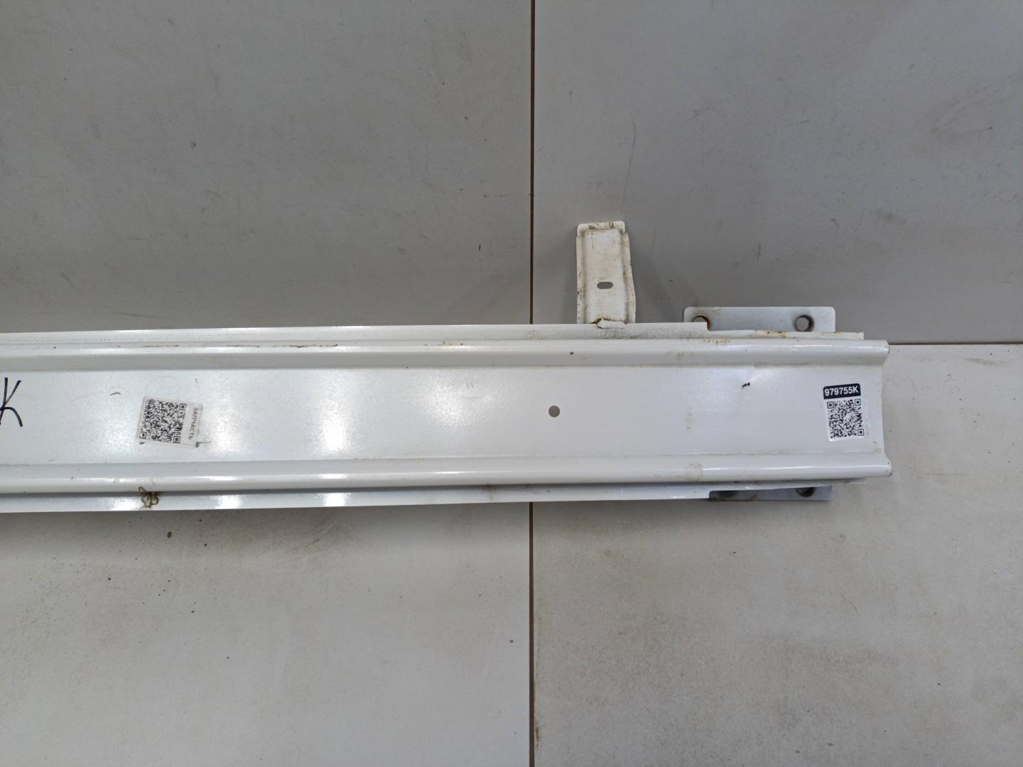 Усилитель заднего бампера