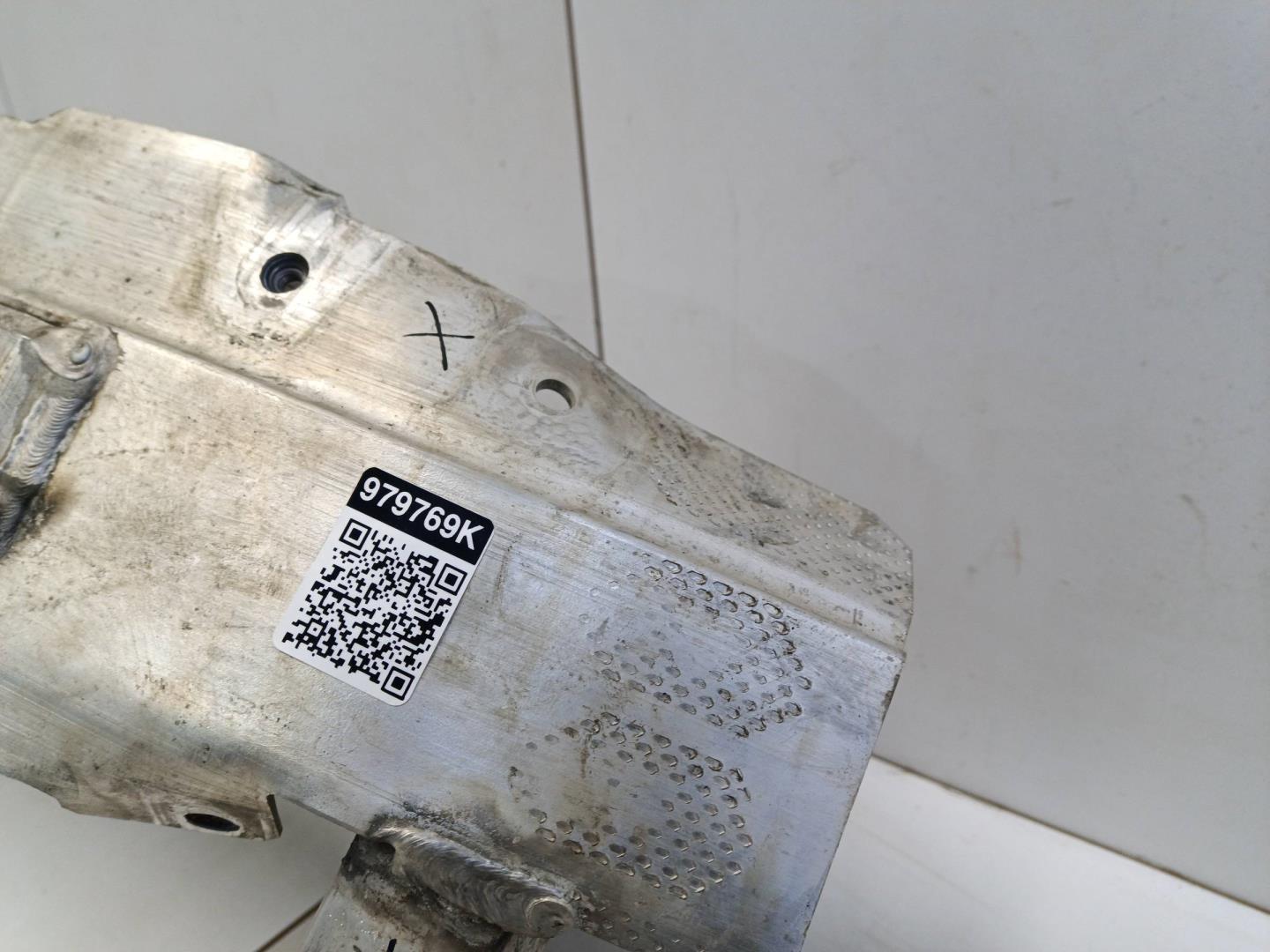 Усилитель переднего бампера