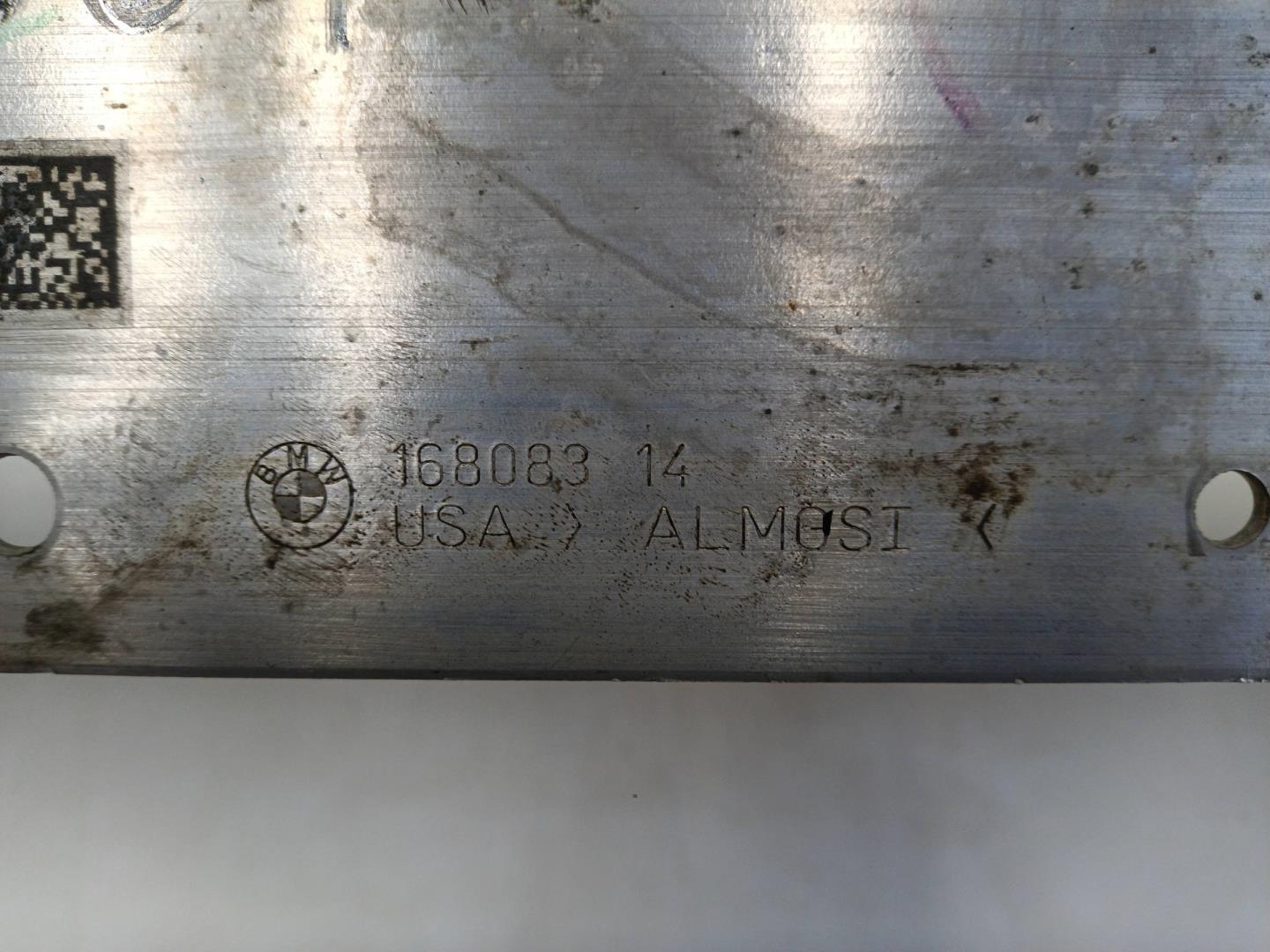 Усилитель переднего бампера