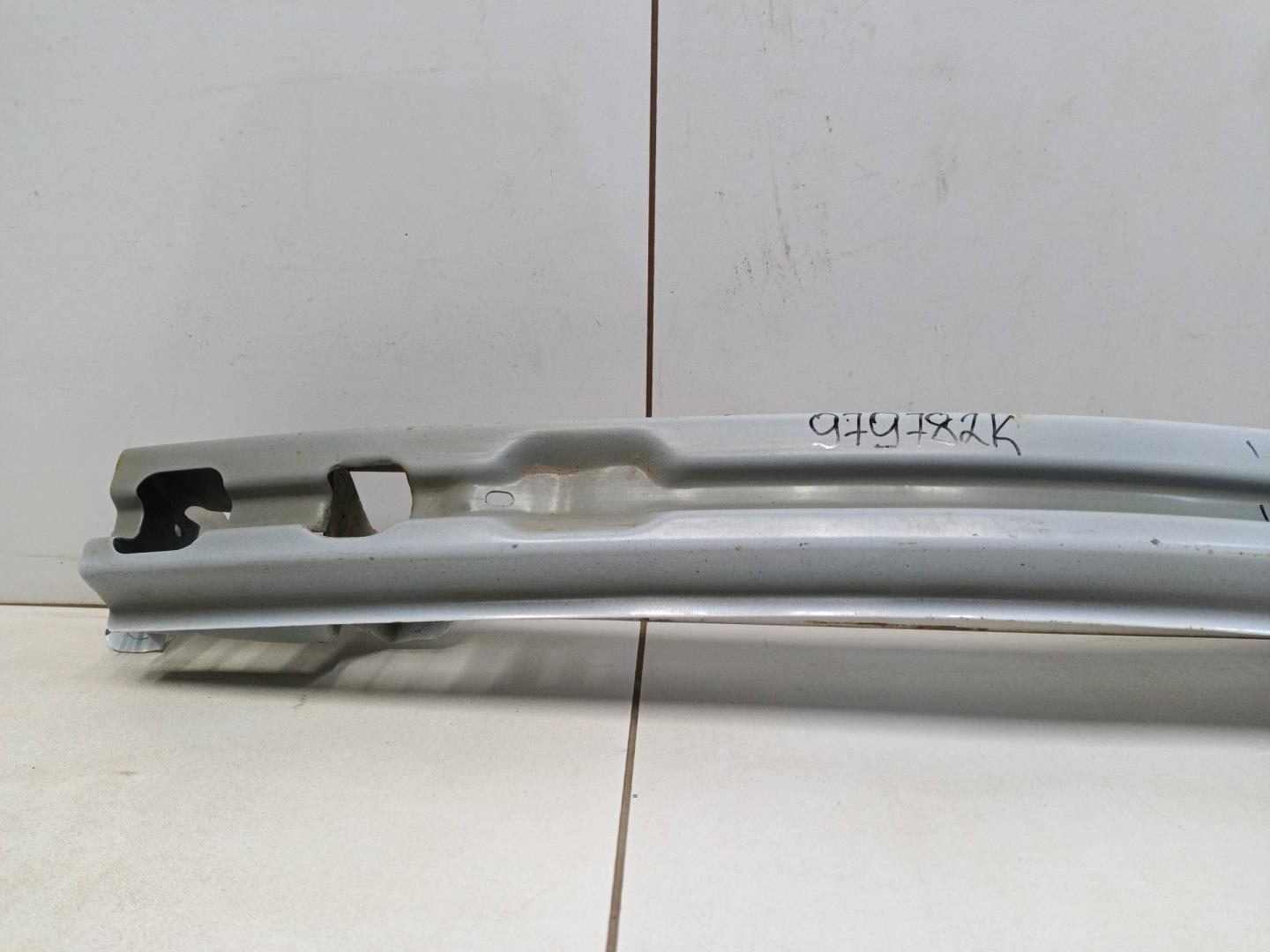 Усилитель заднего бампера