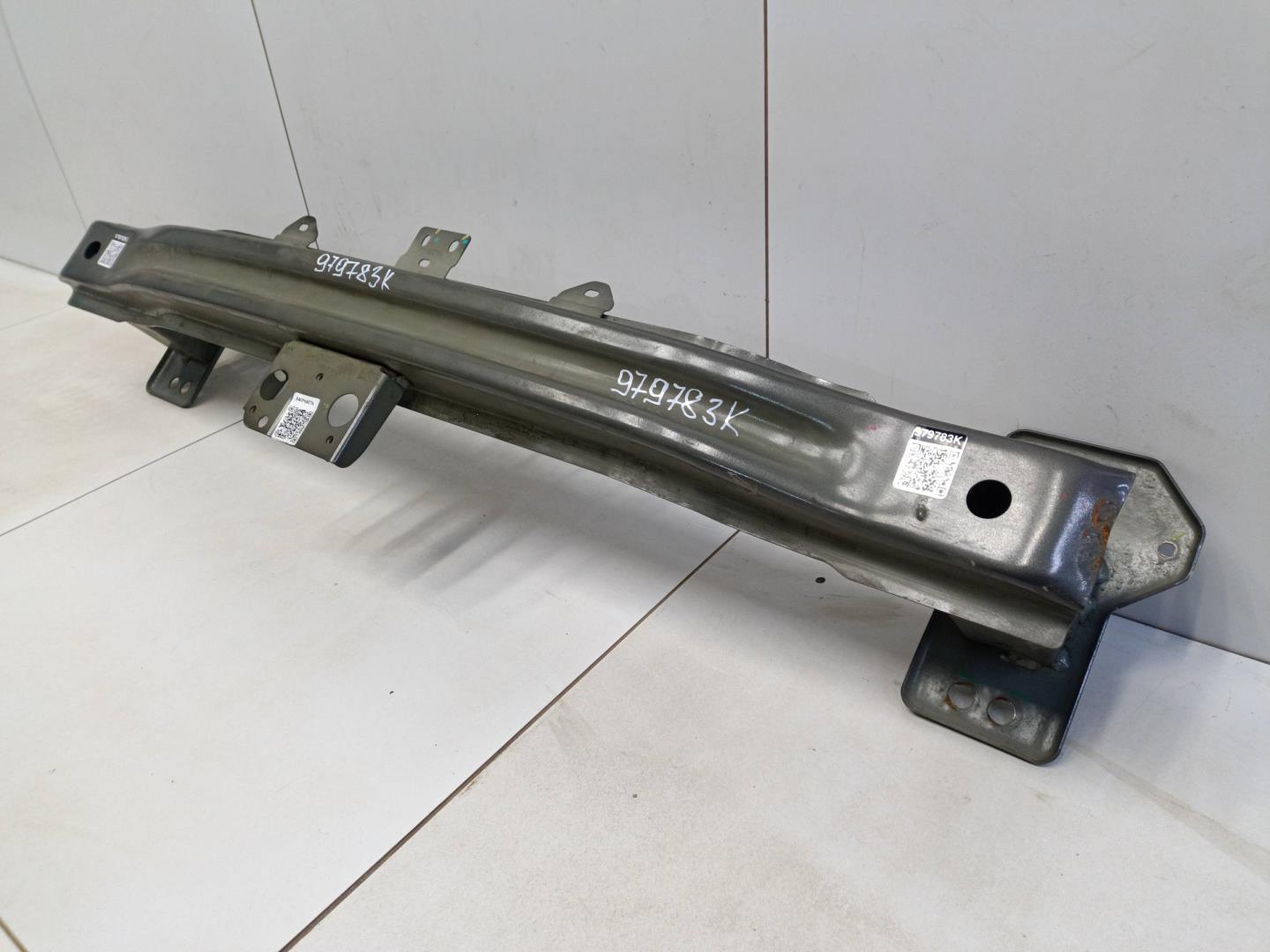 Усилитель переднего бампера