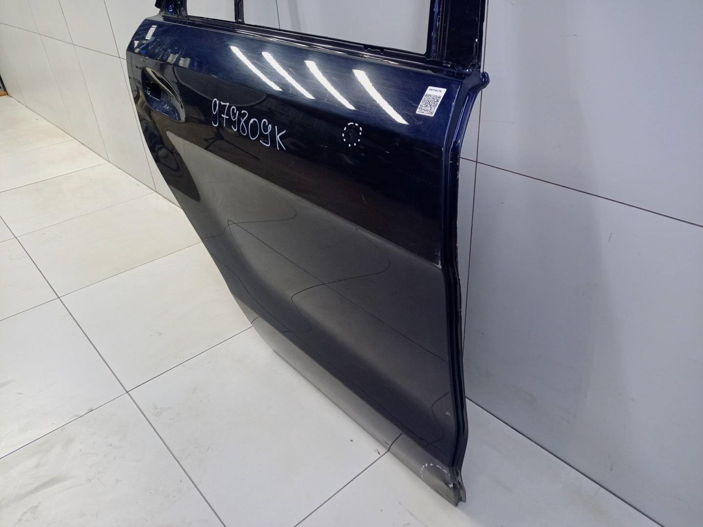 Дверь задняя правая