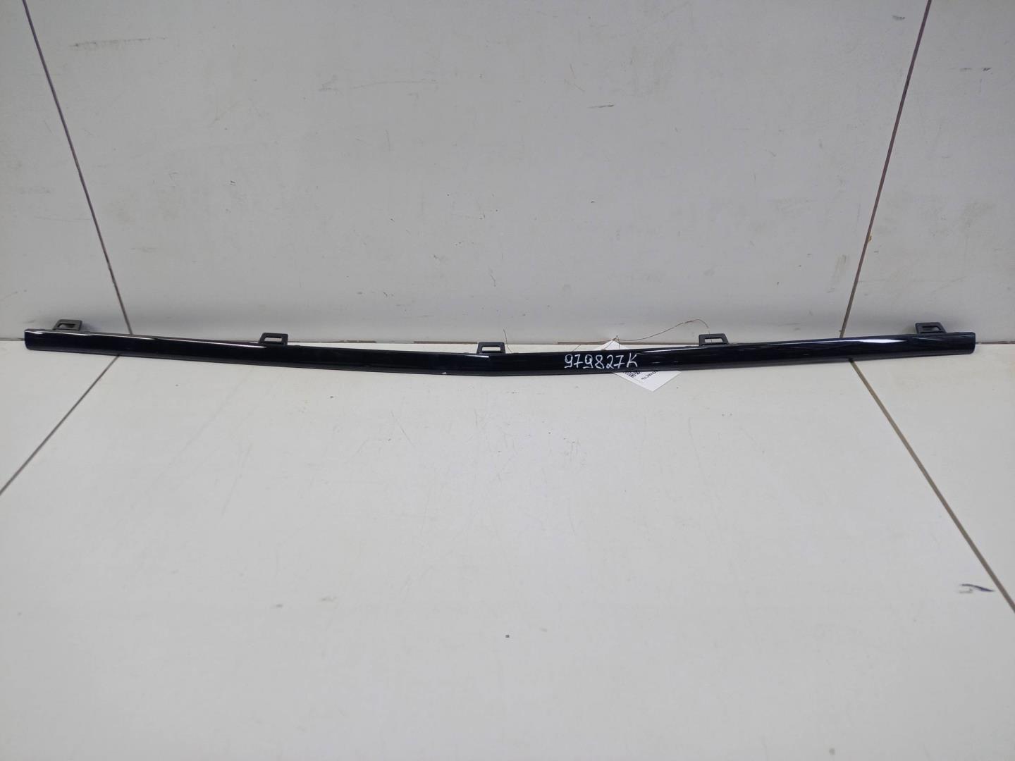 Накладка переднего бампера центральная