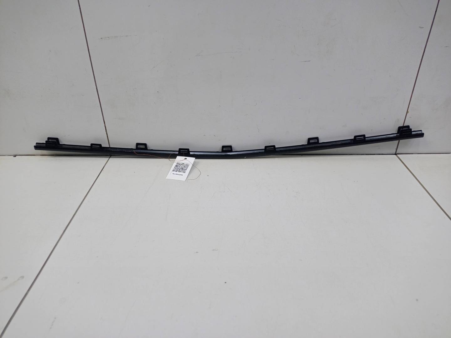 Накладка переднего бампера центральная