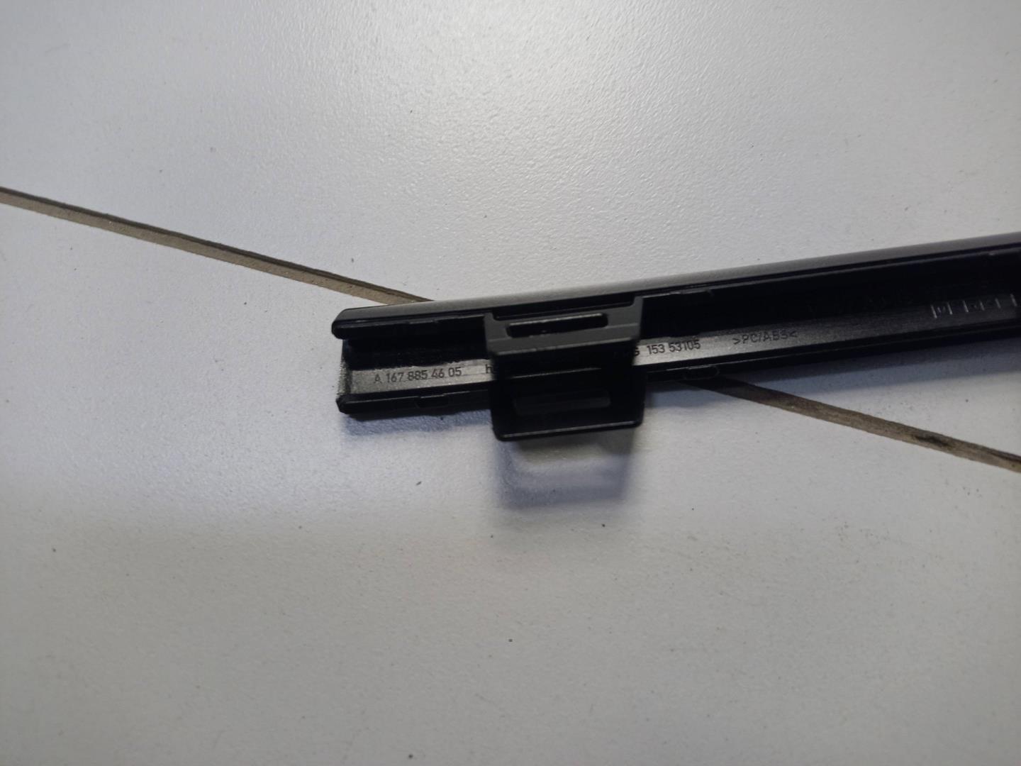 Накладка переднего бампера центральная