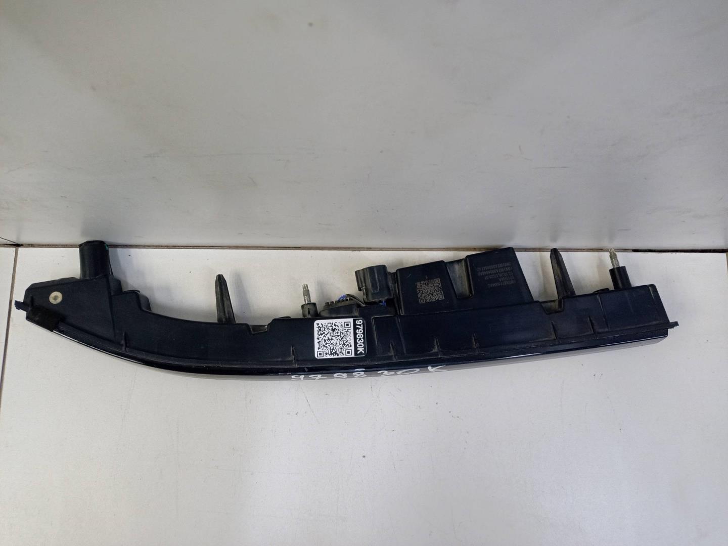 Фара дневного света правая (ходовые огни)