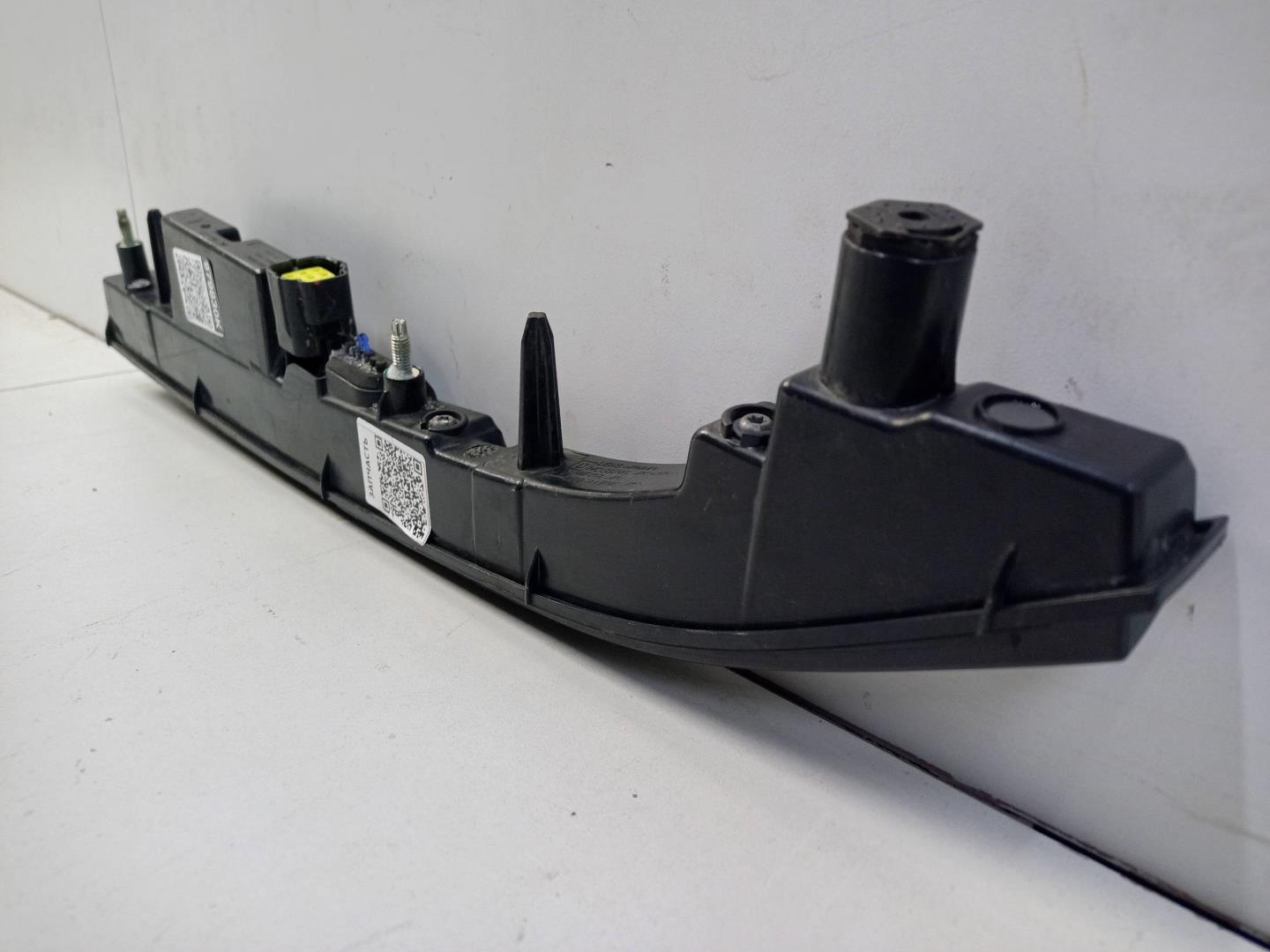 Фара дневного света правая (ходовые огни)