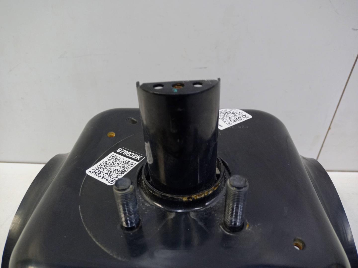 Кронштейн крепления запасного колеса