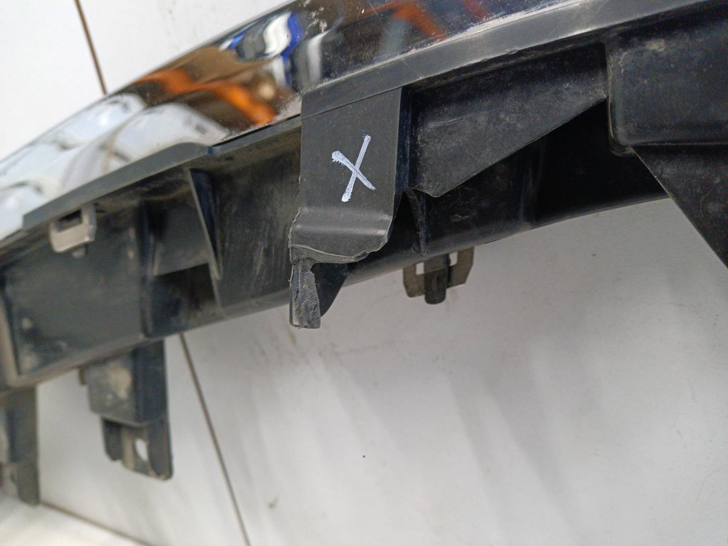 Накладка на решетку радиатора