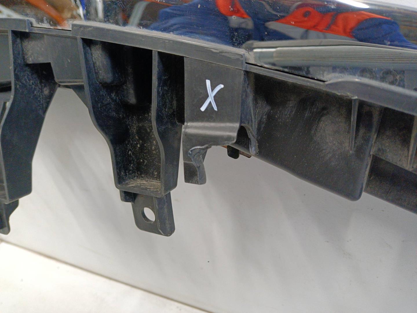 Накладка на решетку радиатора