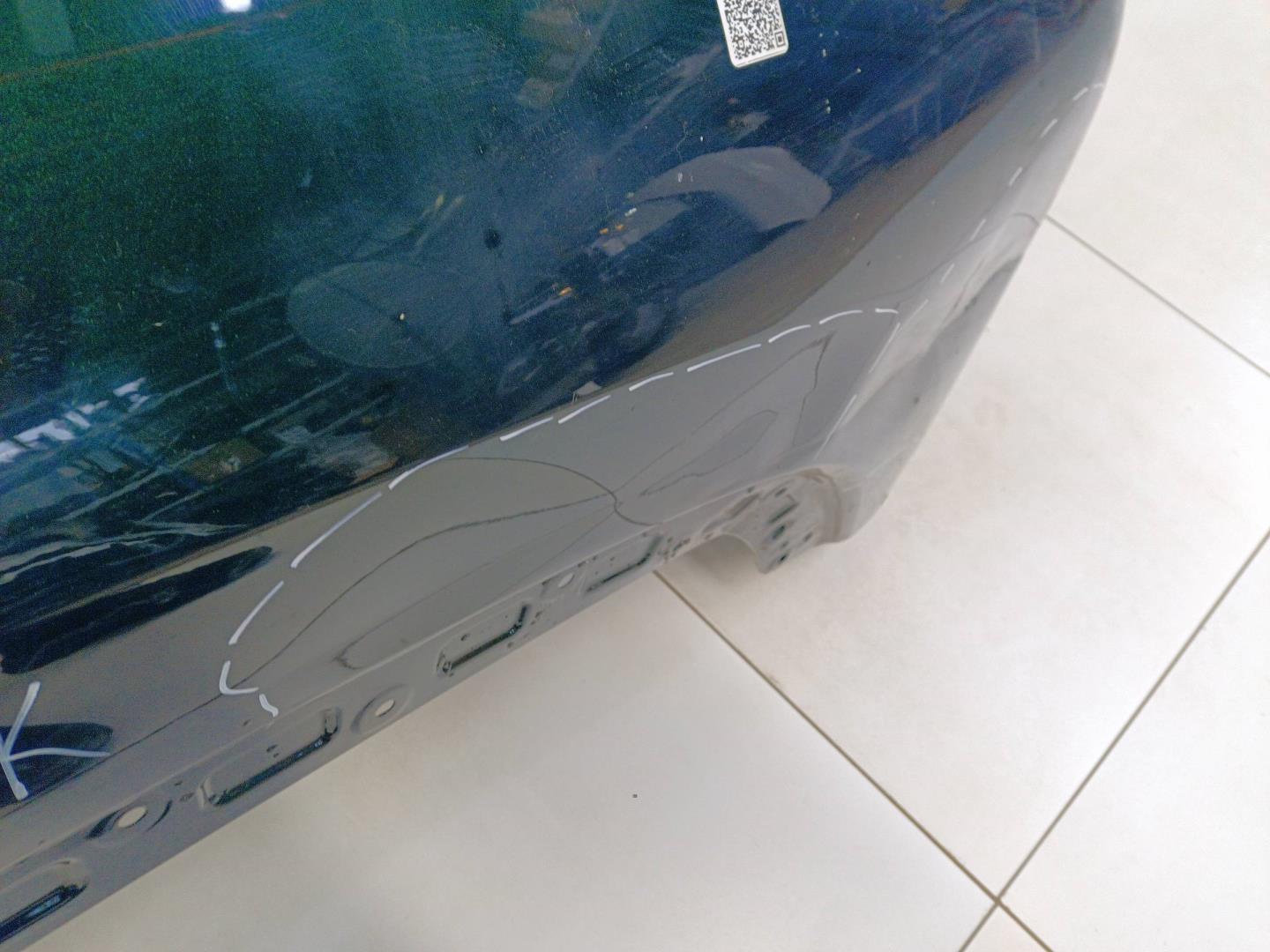 Крыло переднее правое