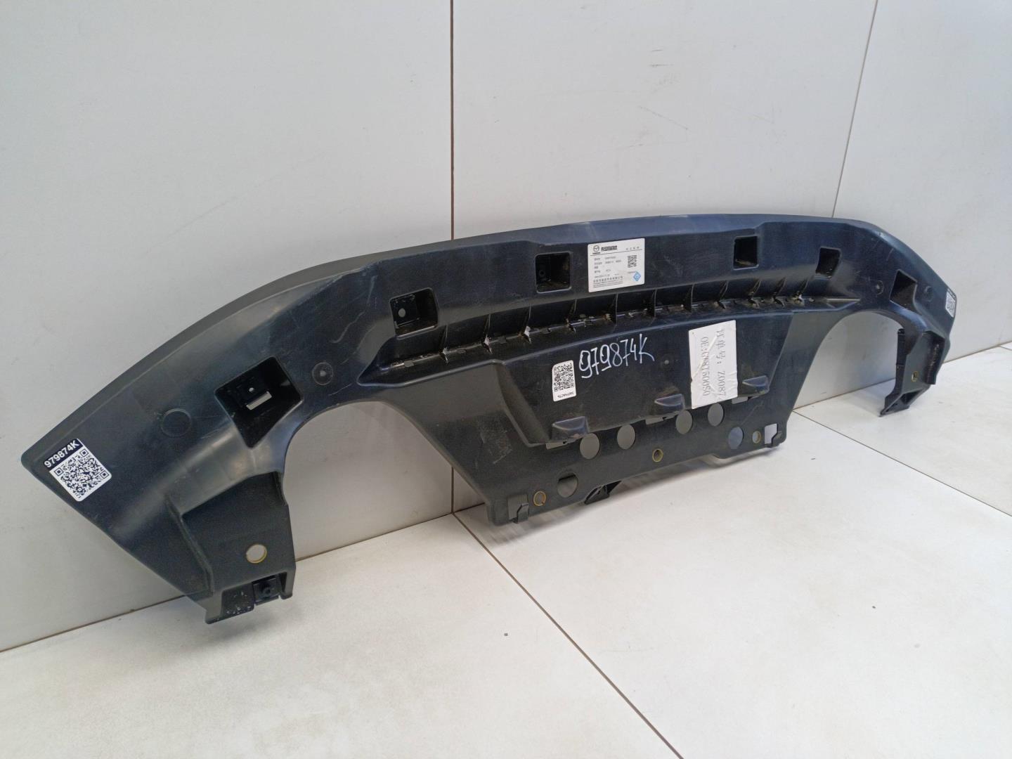 Пыльник двигателя центральный