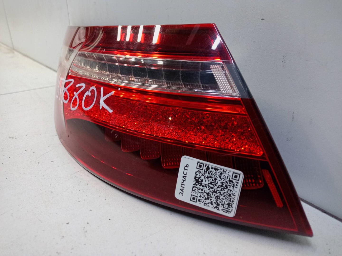 Фонарь задний наружный левый