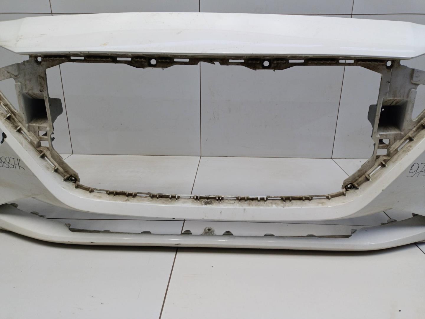 Бампер передний