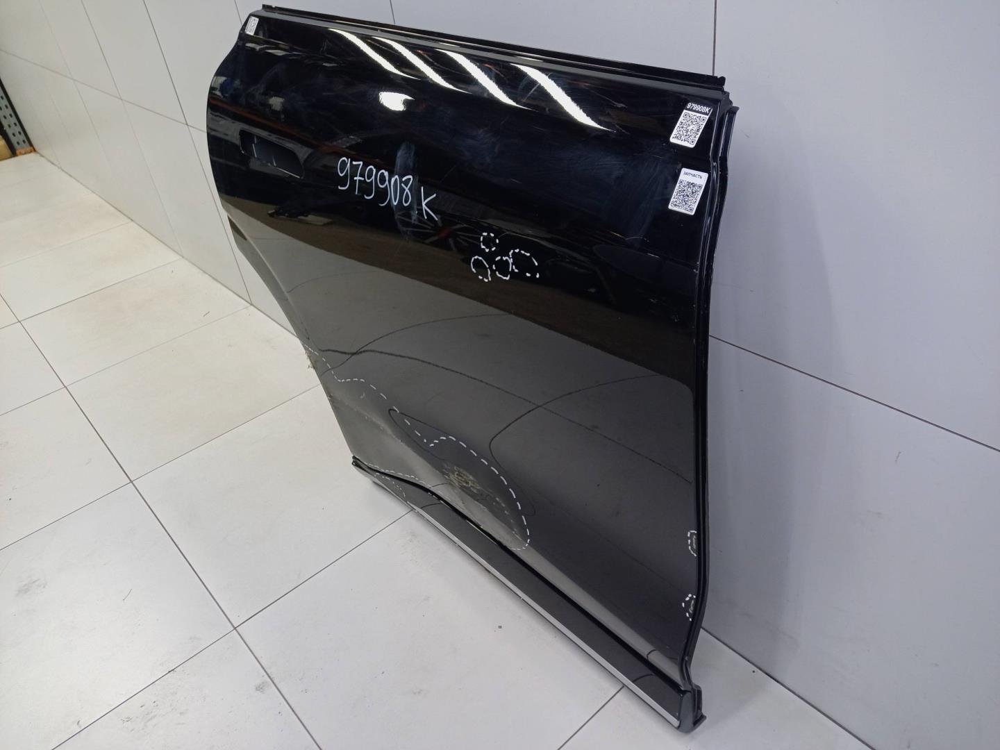 Дверь задняя правая