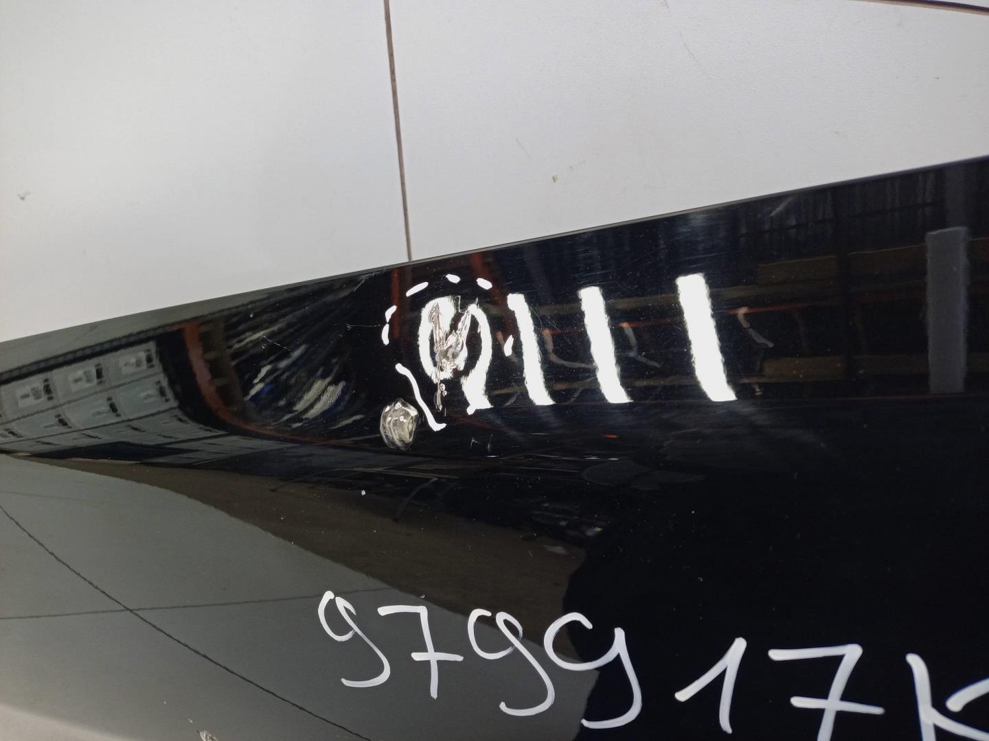 Крыло переднее левое