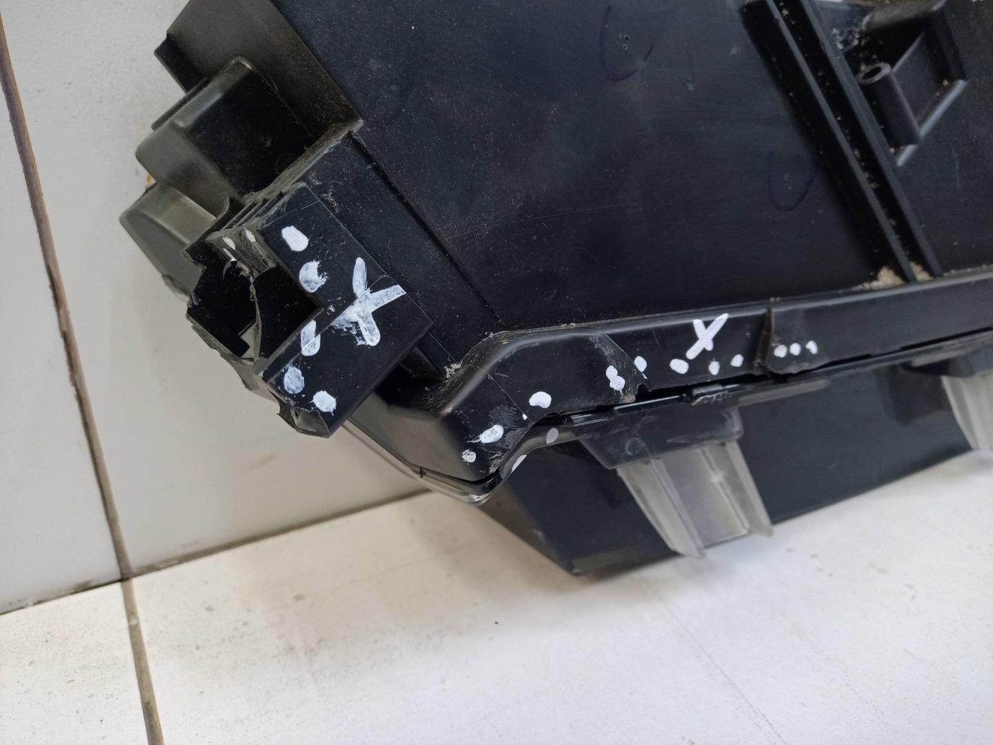 Фара дневного света левая (ходовые огни)