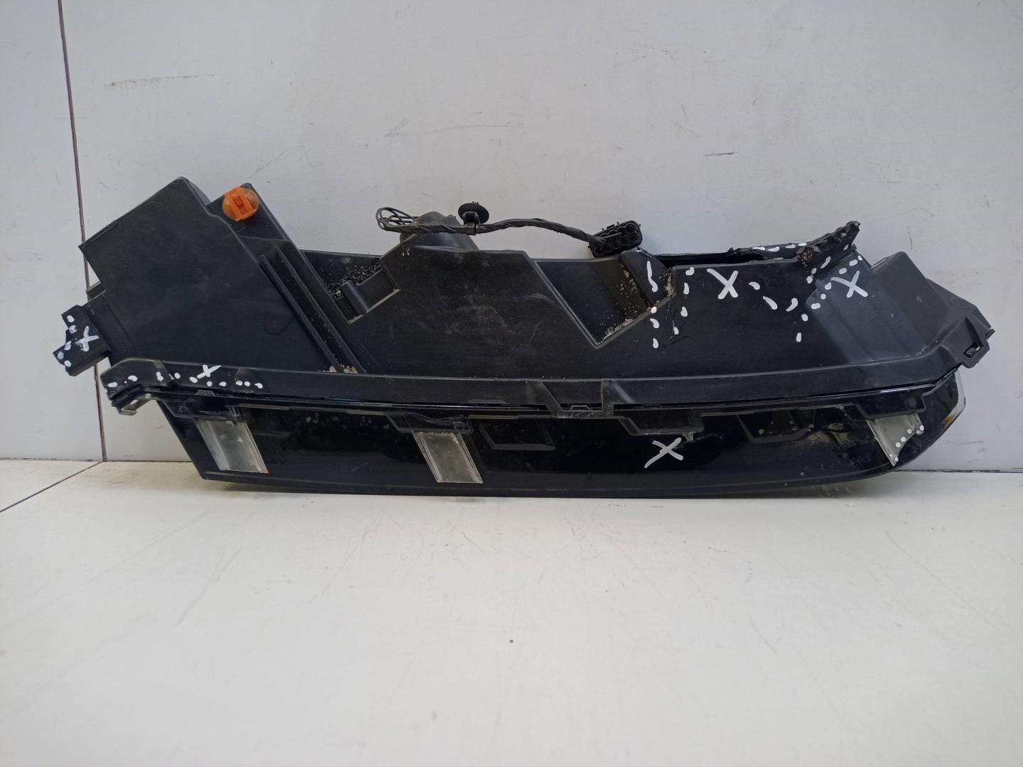 Фара дневного света левая (ходовые огни)