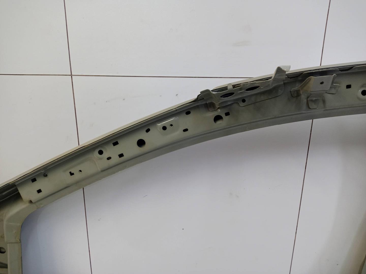 Кузовной элемент