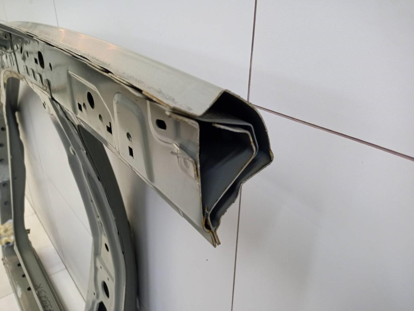 Кузовной элемент