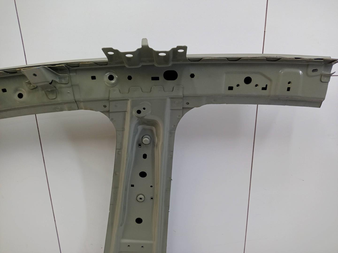 Кузовной элемент