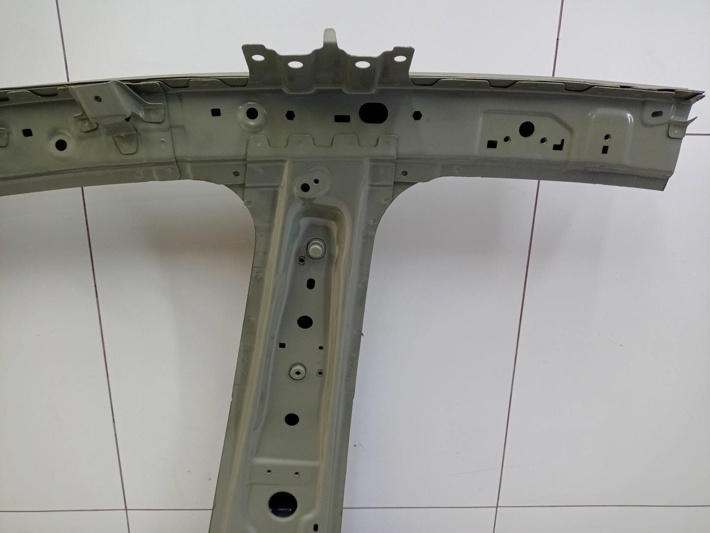 Кузовной элемент